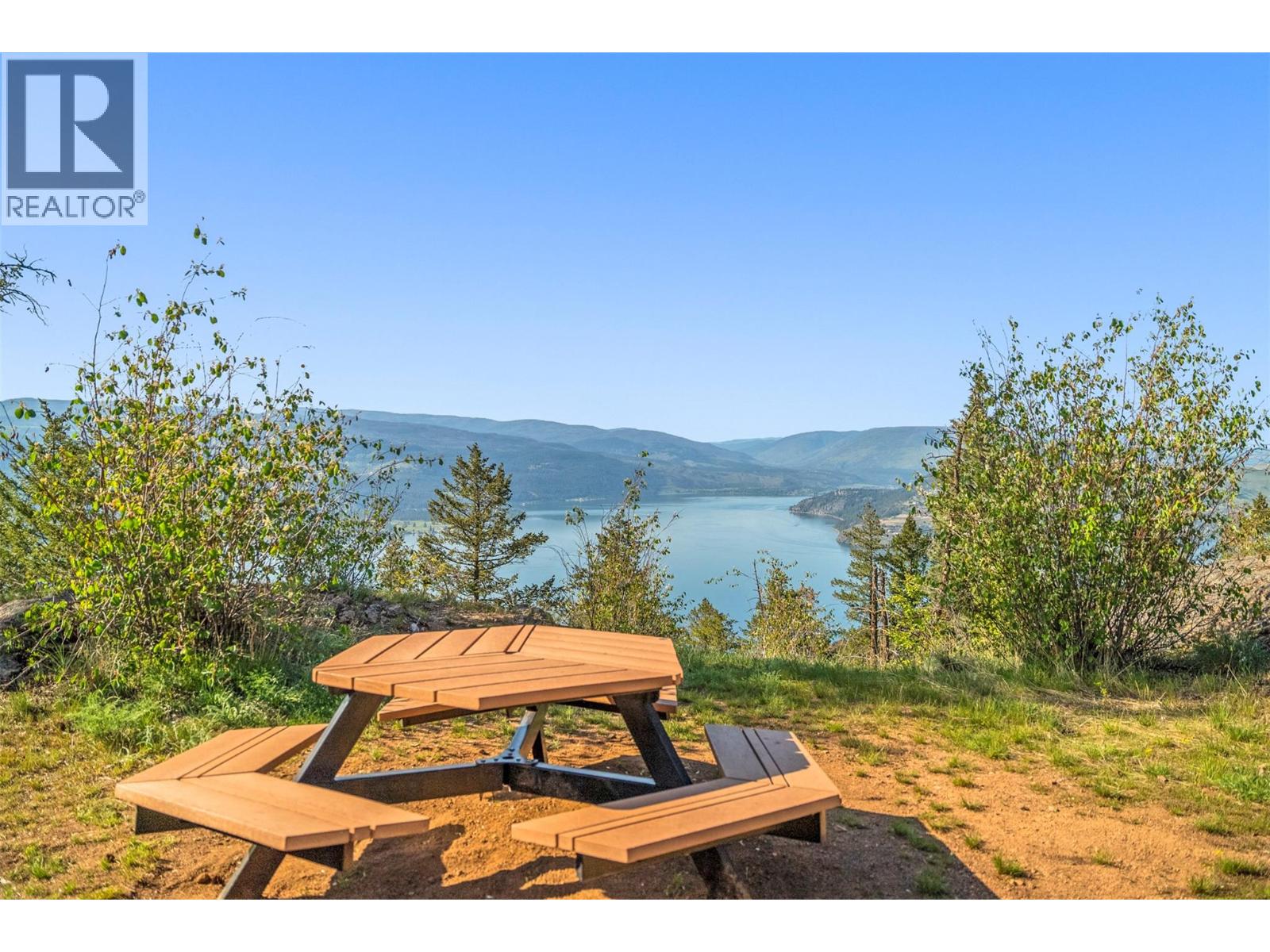  501 Vardon Lane, Vernon