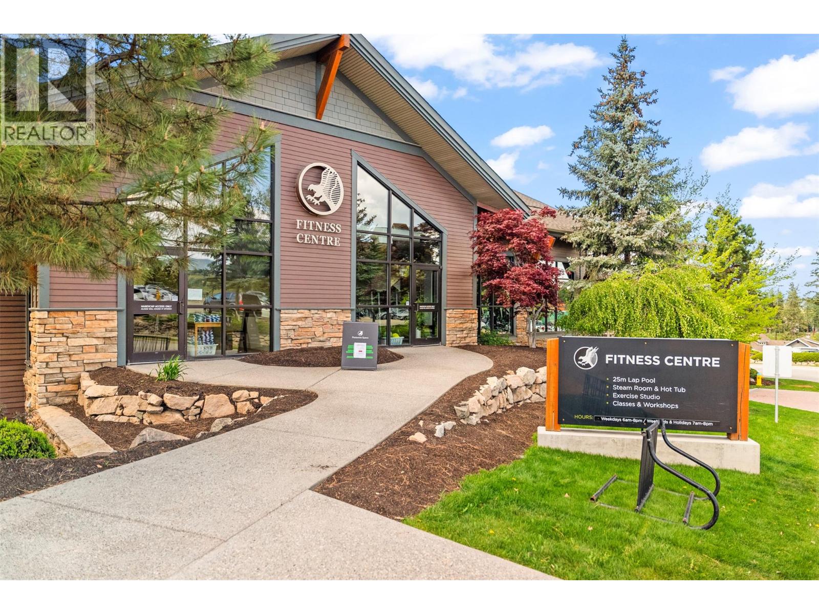  501 Vardon Lane, Vernon