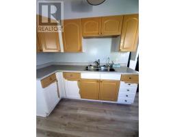 43 Poplar Rd, Elliot Lake, ON P5A2J4 Photo 8