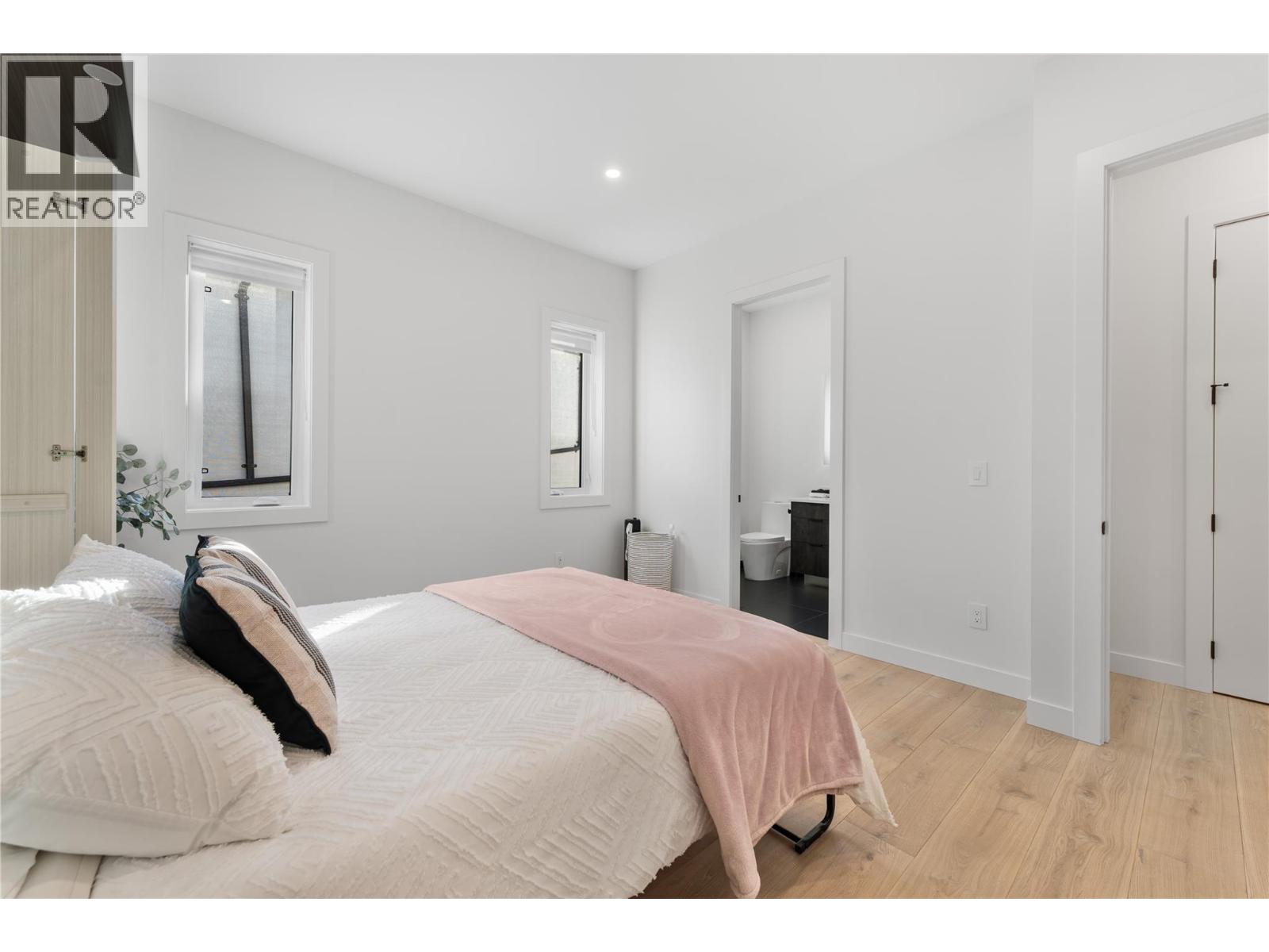 2703 HAWTHORN Drive, Penticton
