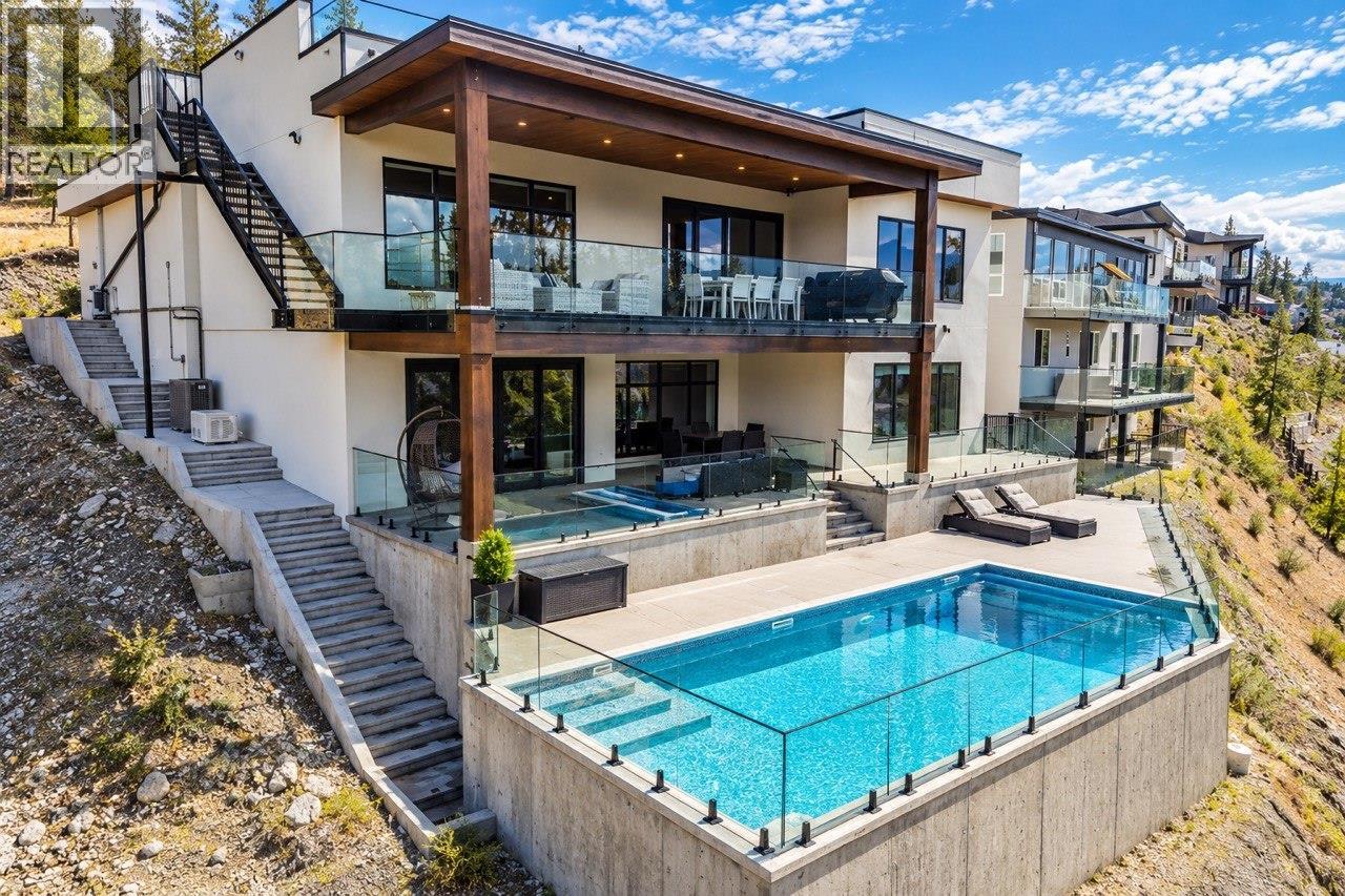 2703 HAWTHORN Drive, Penticton