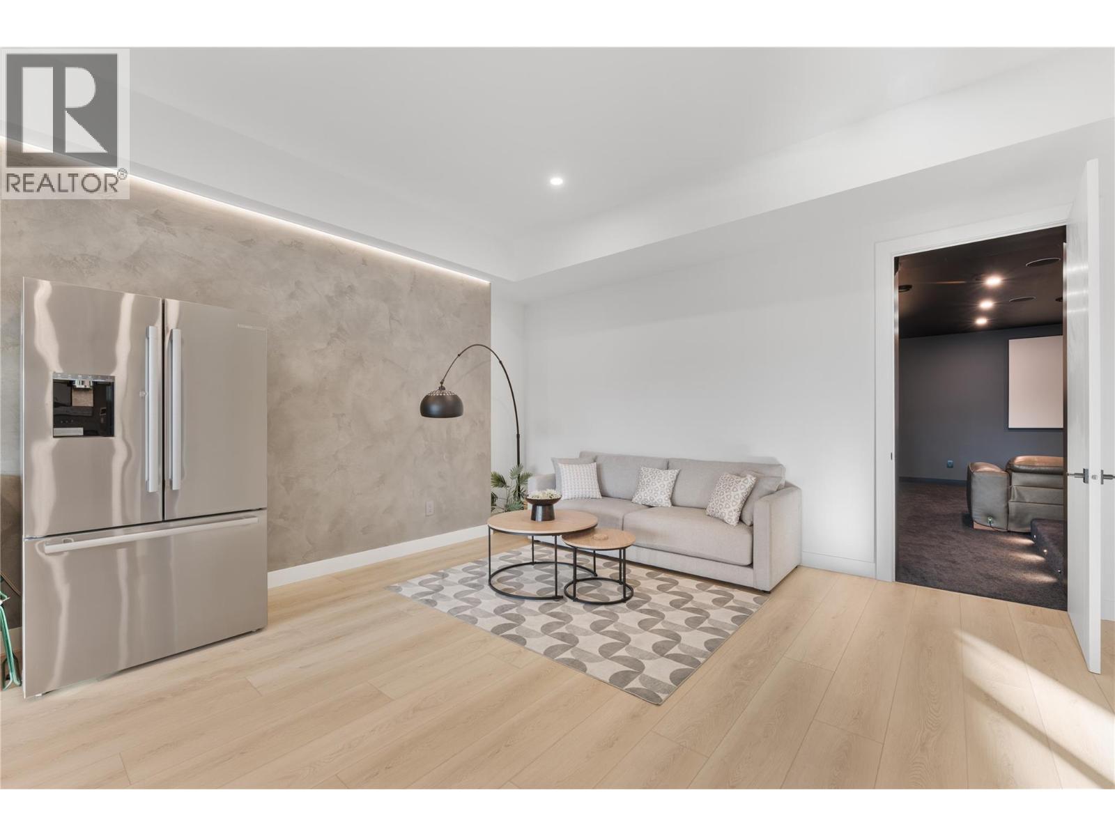 2703 HAWTHORN Drive, Penticton