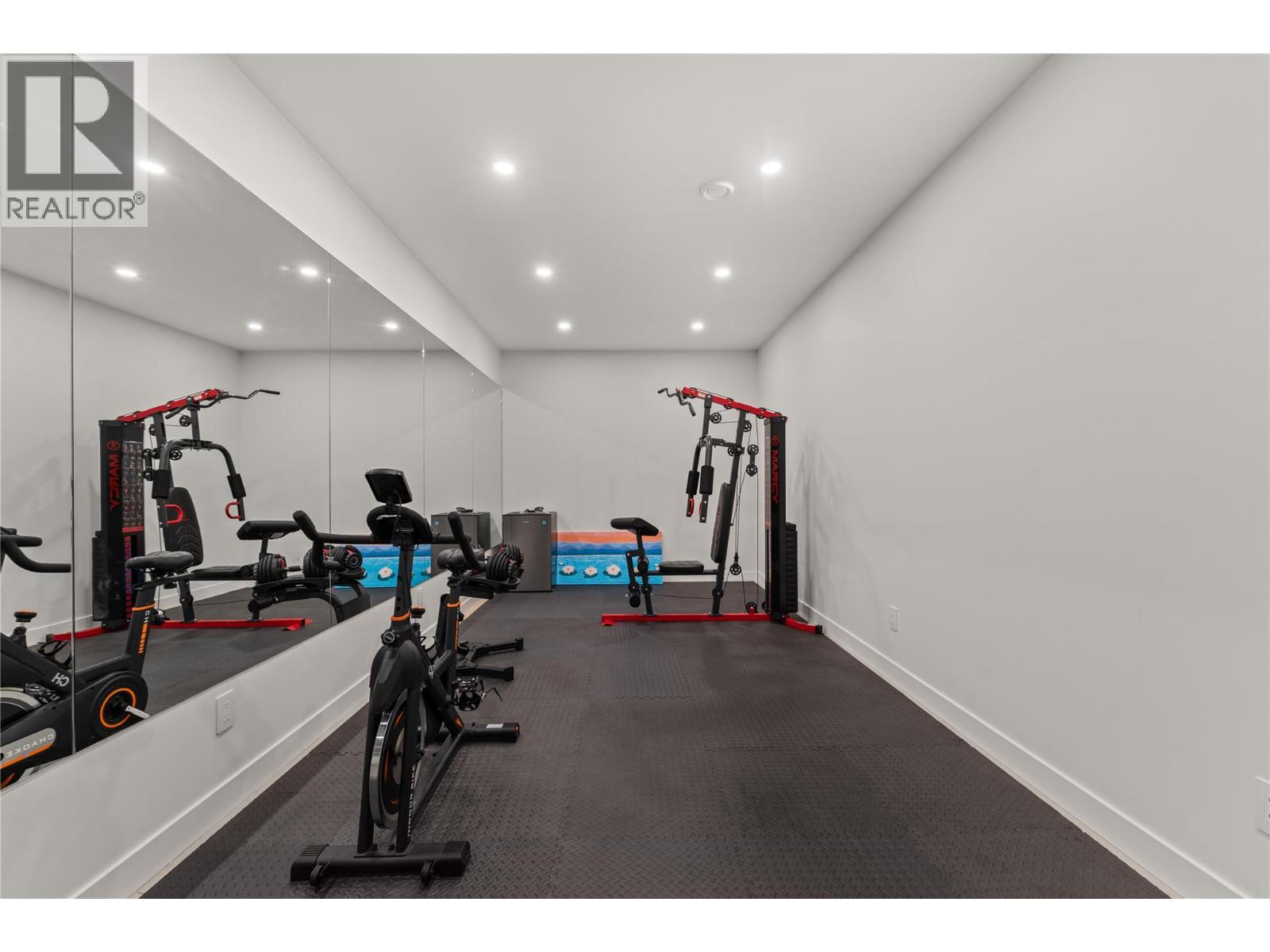 2703 HAWTHORN Drive, Penticton