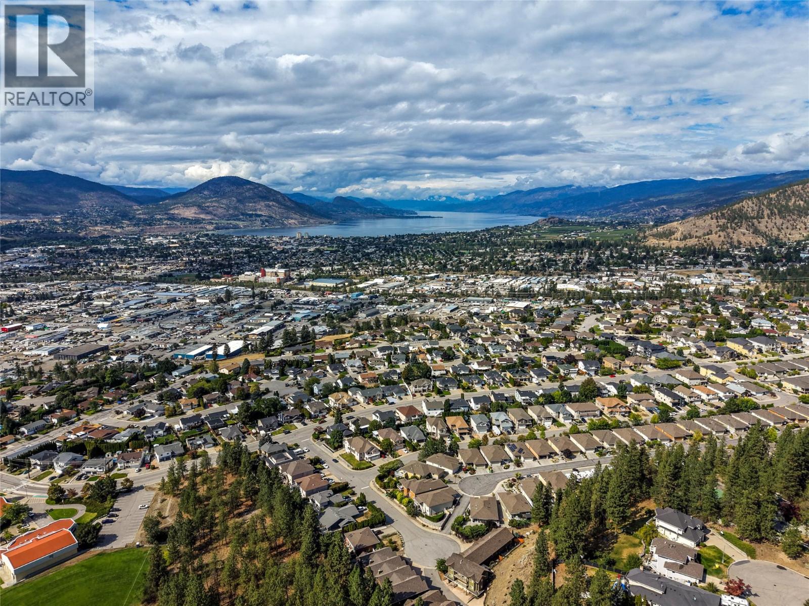 2703 HAWTHORN Drive, Penticton