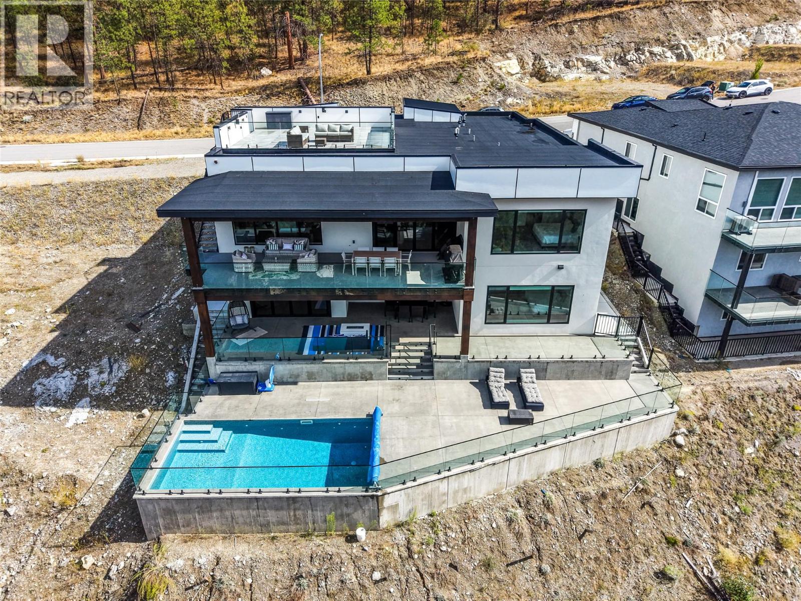 2703 HAWTHORN Drive, Penticton