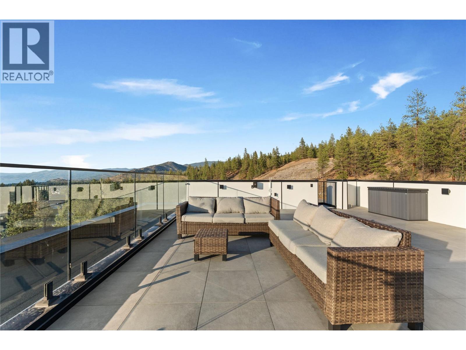 2703 HAWTHORN Drive, Penticton