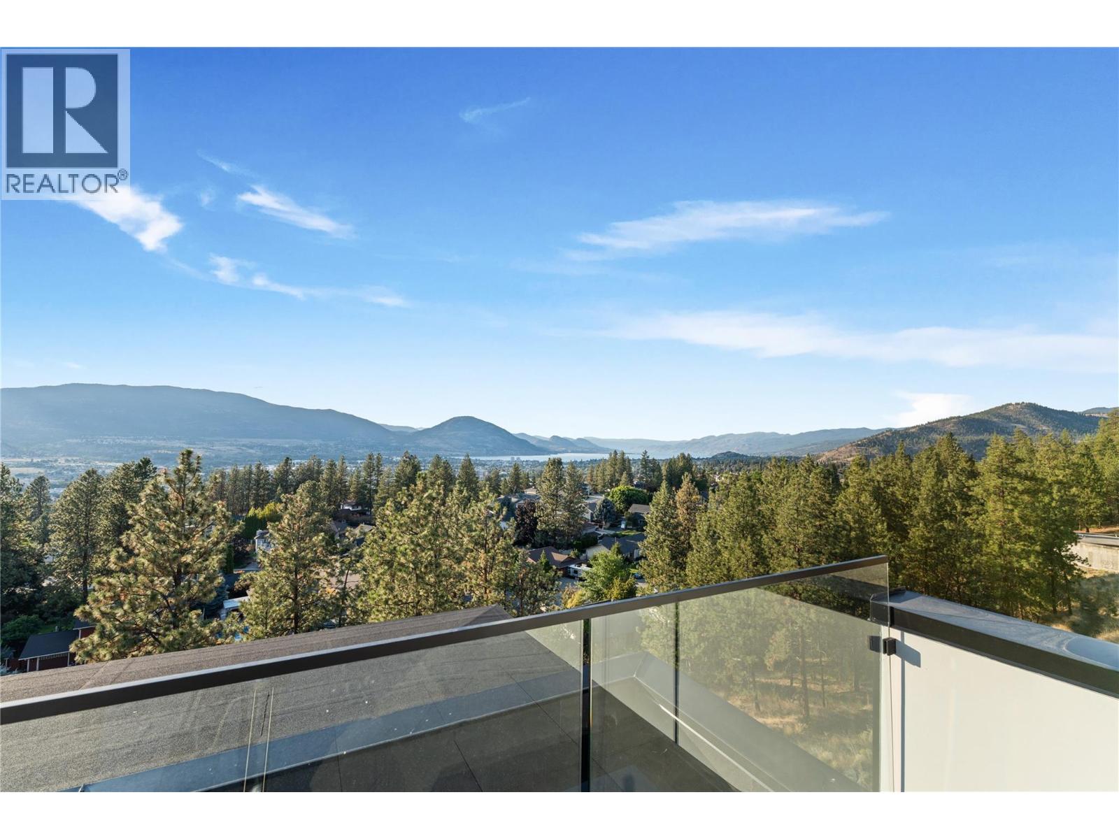 2703 HAWTHORN Drive, Penticton