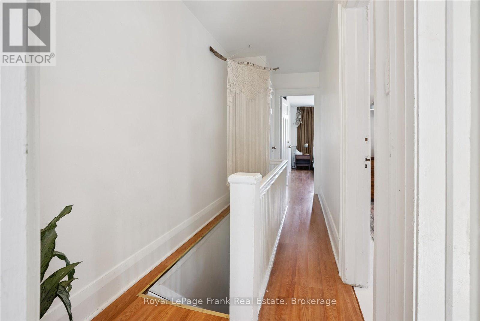 108 GREENWOOD AVENUE - 18