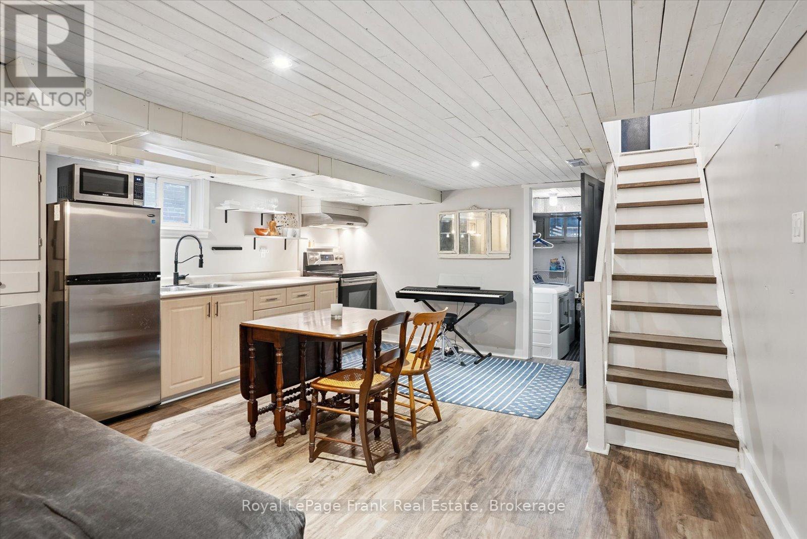 108 GREENWOOD AVENUE - Image 29
