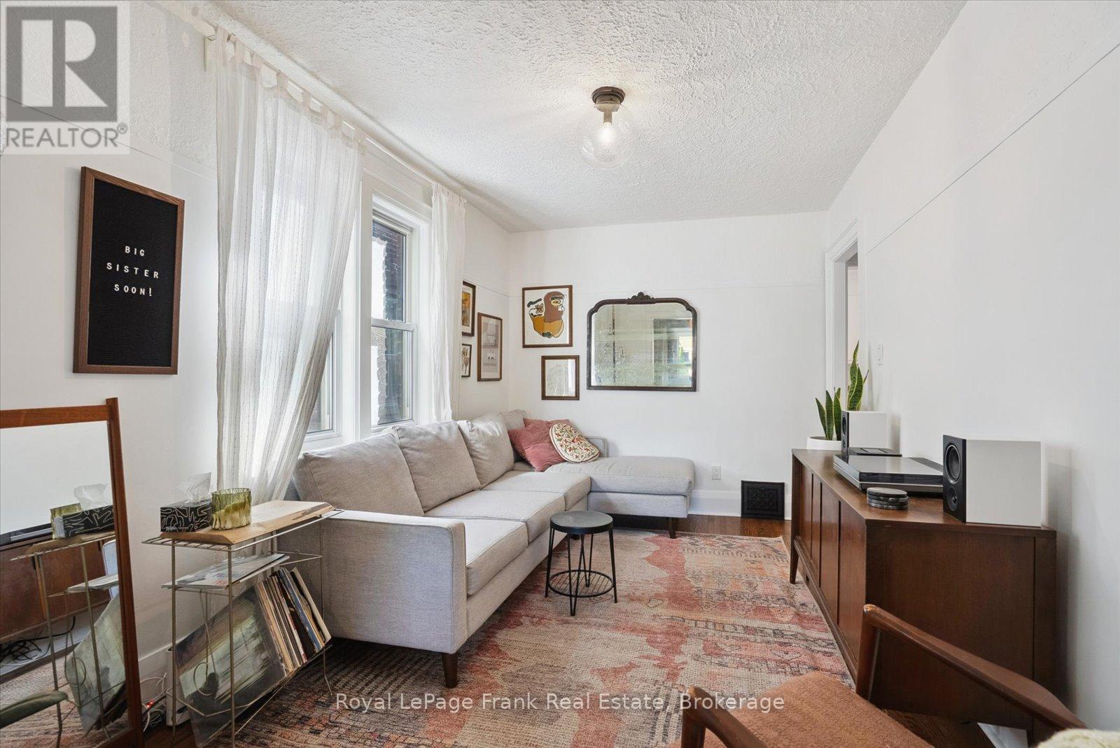 108 GREENWOOD AVENUE - 7