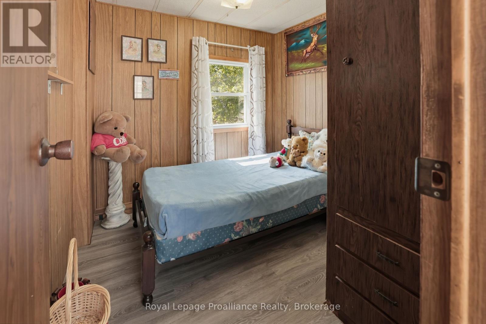 5 KENNETH BOULEVARD - Image 23