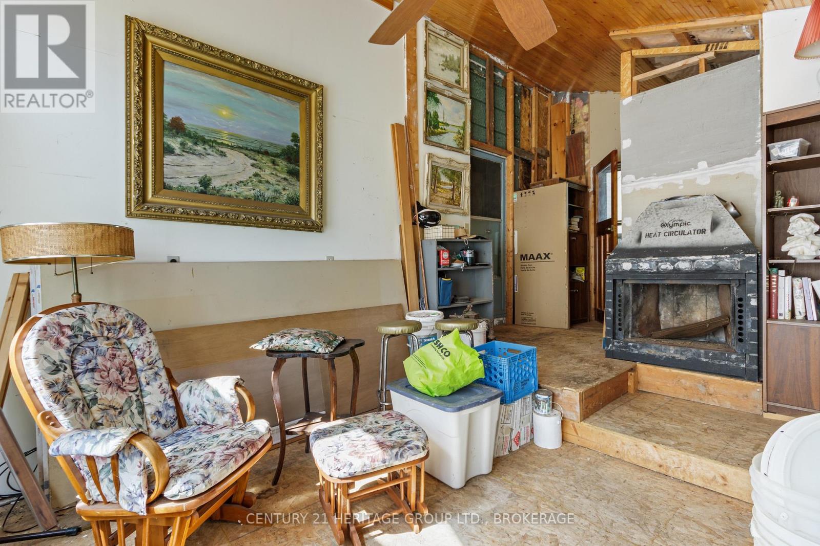 1153 HAROLD BURKE ROAD - 4