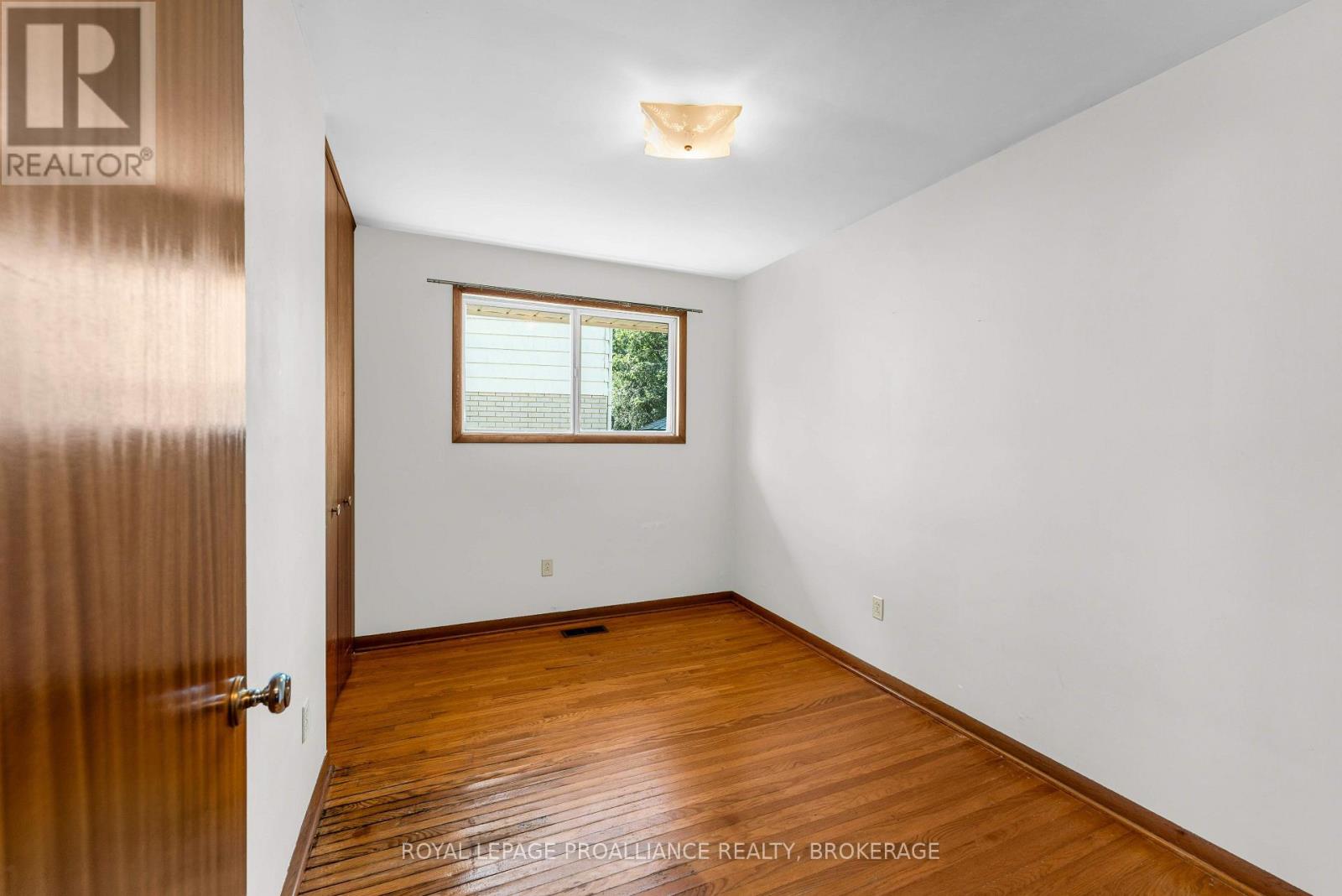 421 WINDWARD PLACE - Image 23