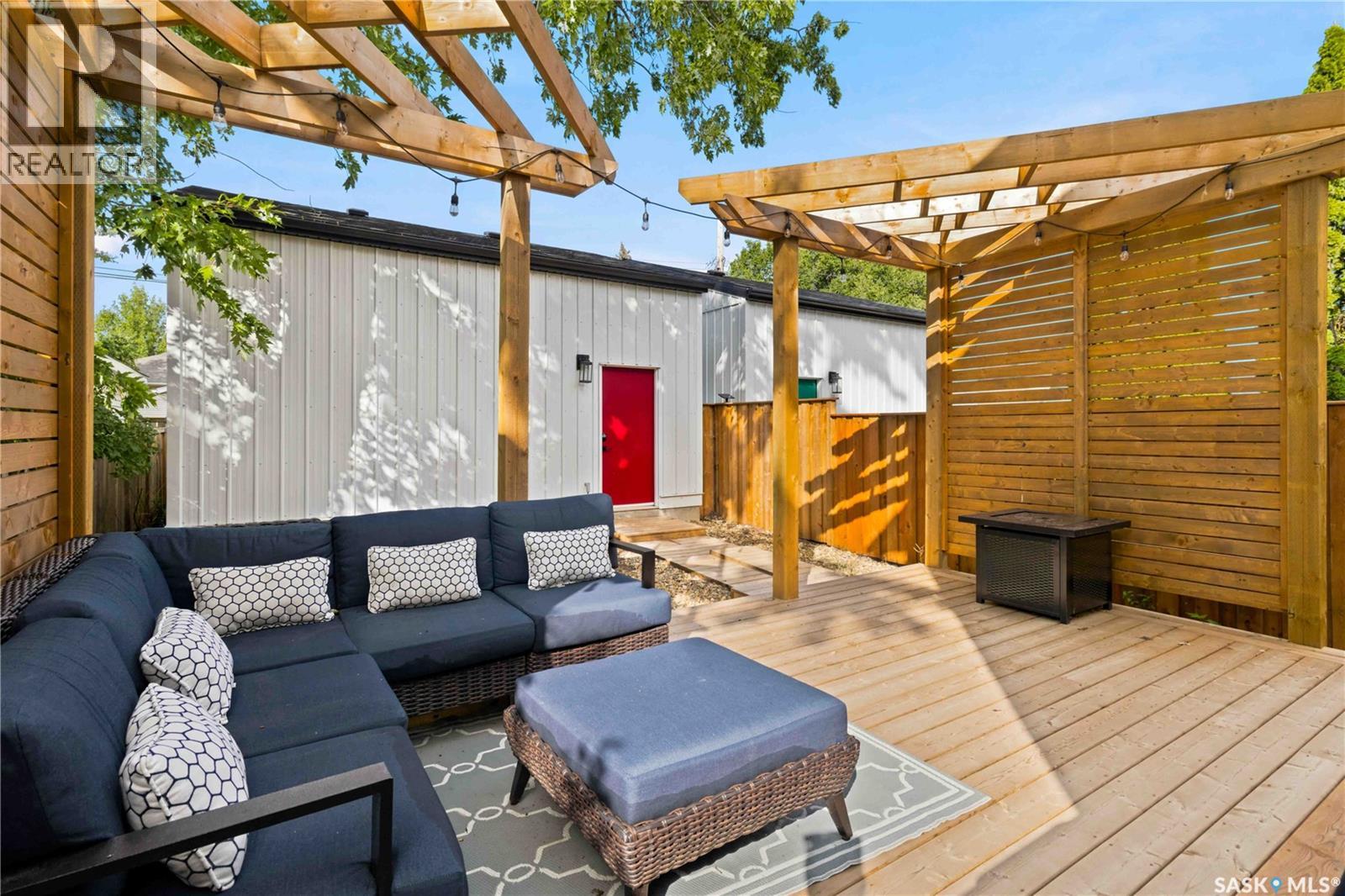 729 1st STREET E - Image 49