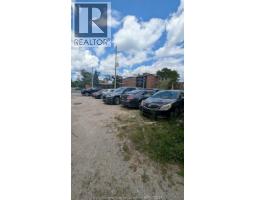 3857 Wyandotte Street East, Windsor, ON N8Y1G4 Photo 9