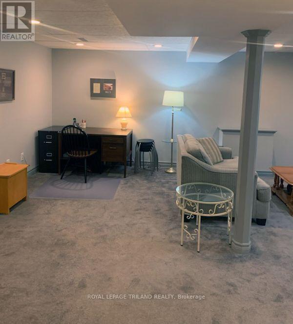 7 GLENVIEW CRESCENT - Image 31
