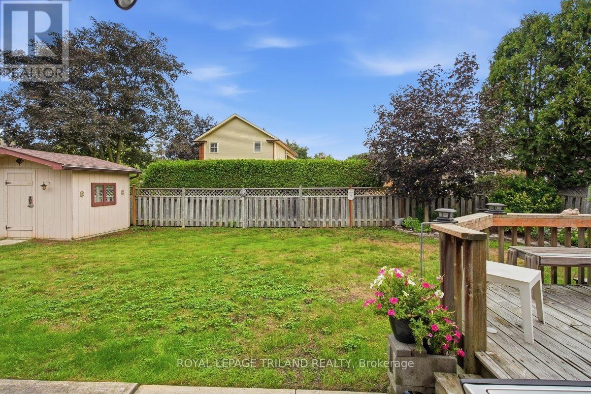 7 GLENVIEW CRESCENT - Image 40