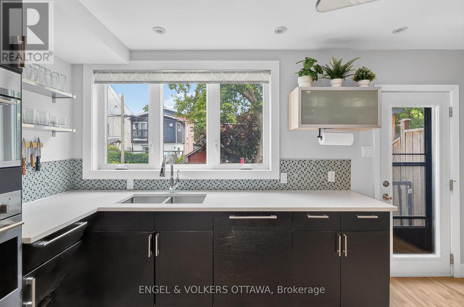 3 Bed, 3 Bath House for Sale in Ottawa – 309 FLORA STREET, Ottawa – MLS# X13754436 - Image 12