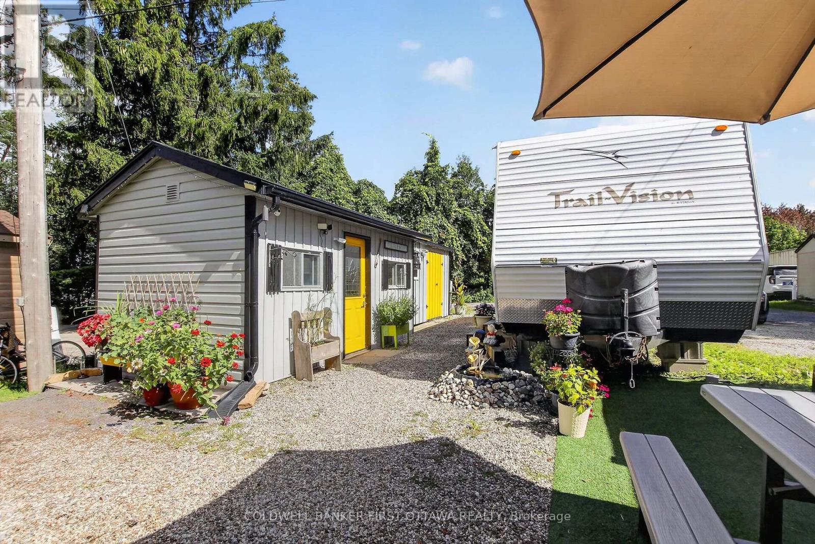 172 RICHARDS LANE - Image 36