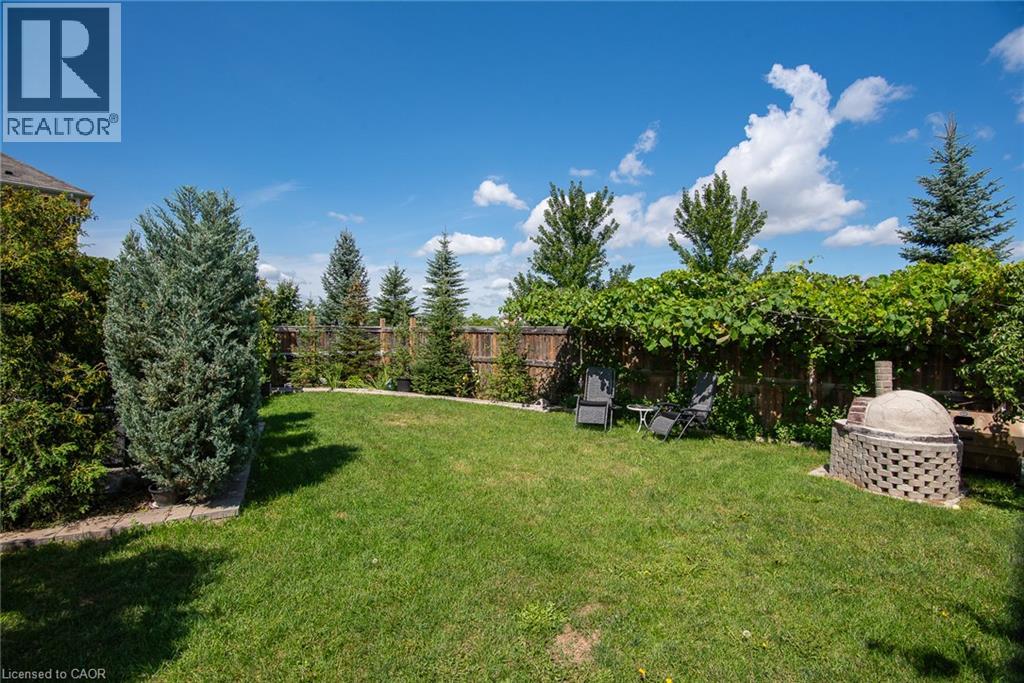 330 GROVEHILL Crescent - Image 6