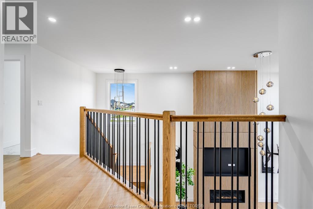 225 Cowan COURT - 27