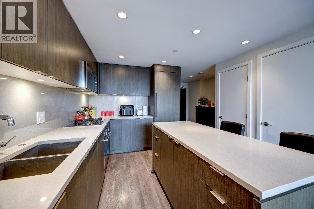 908 125 E 14TH STREET, North Vancouver — photo 4