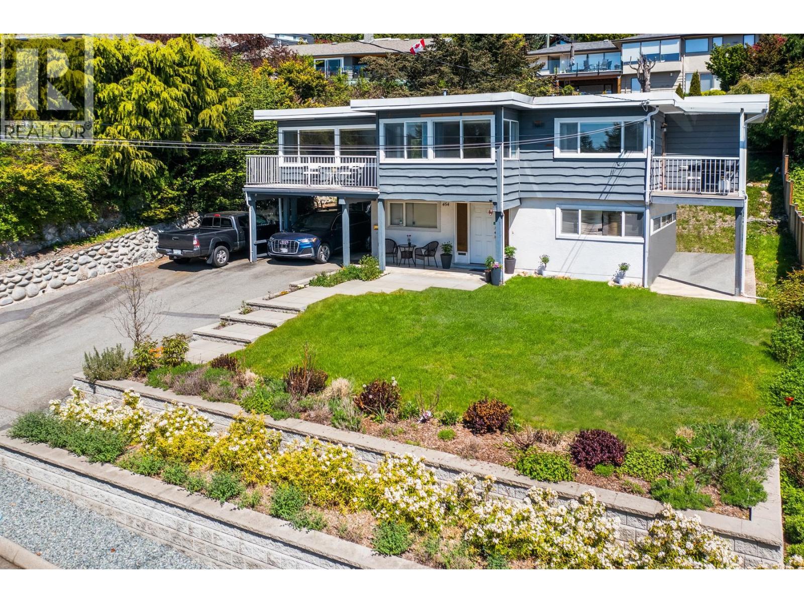 454 MONTERAY AVENUE, North Vancouver — photo 2