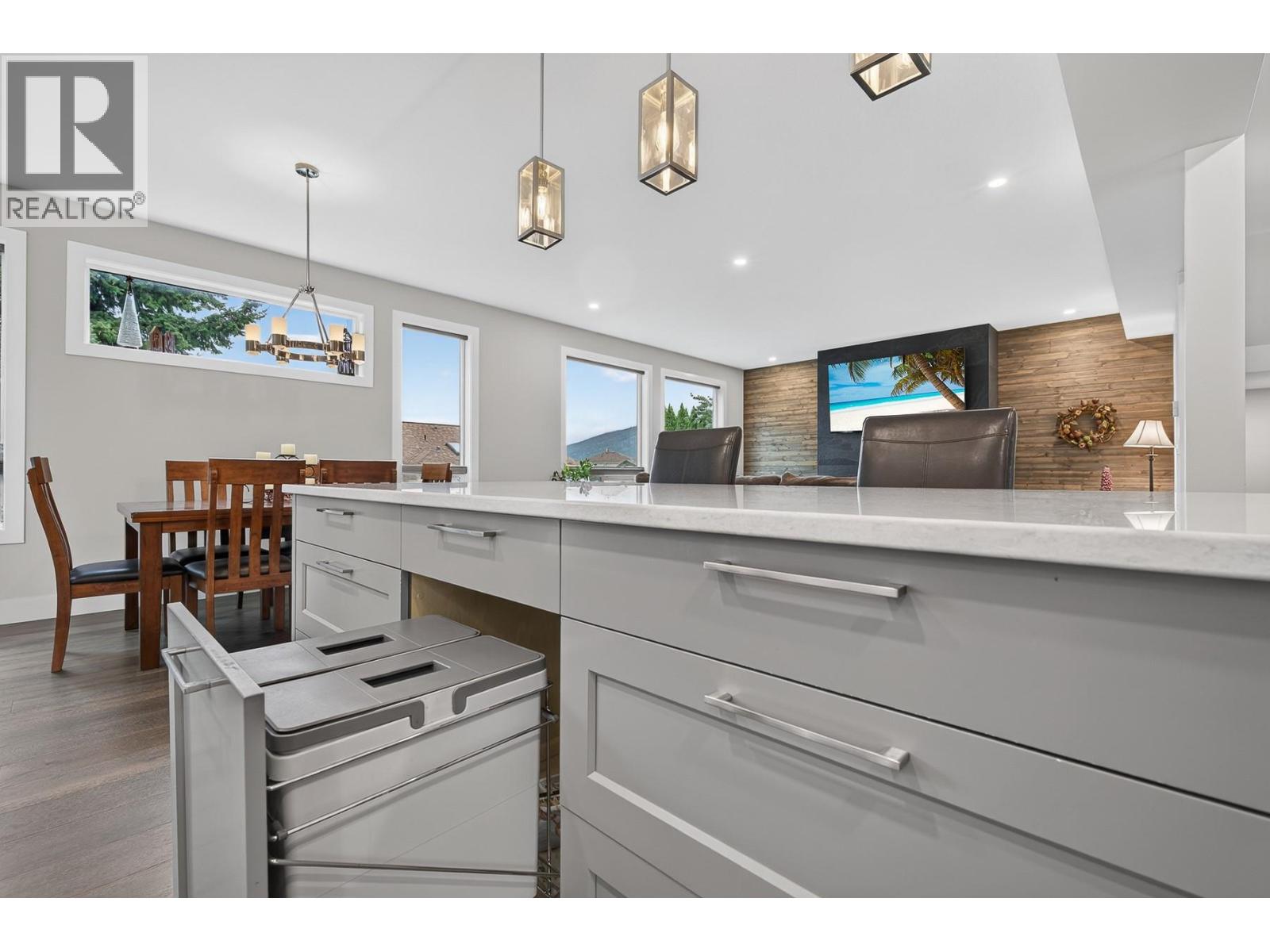 2291 4B Avenue SE - 22