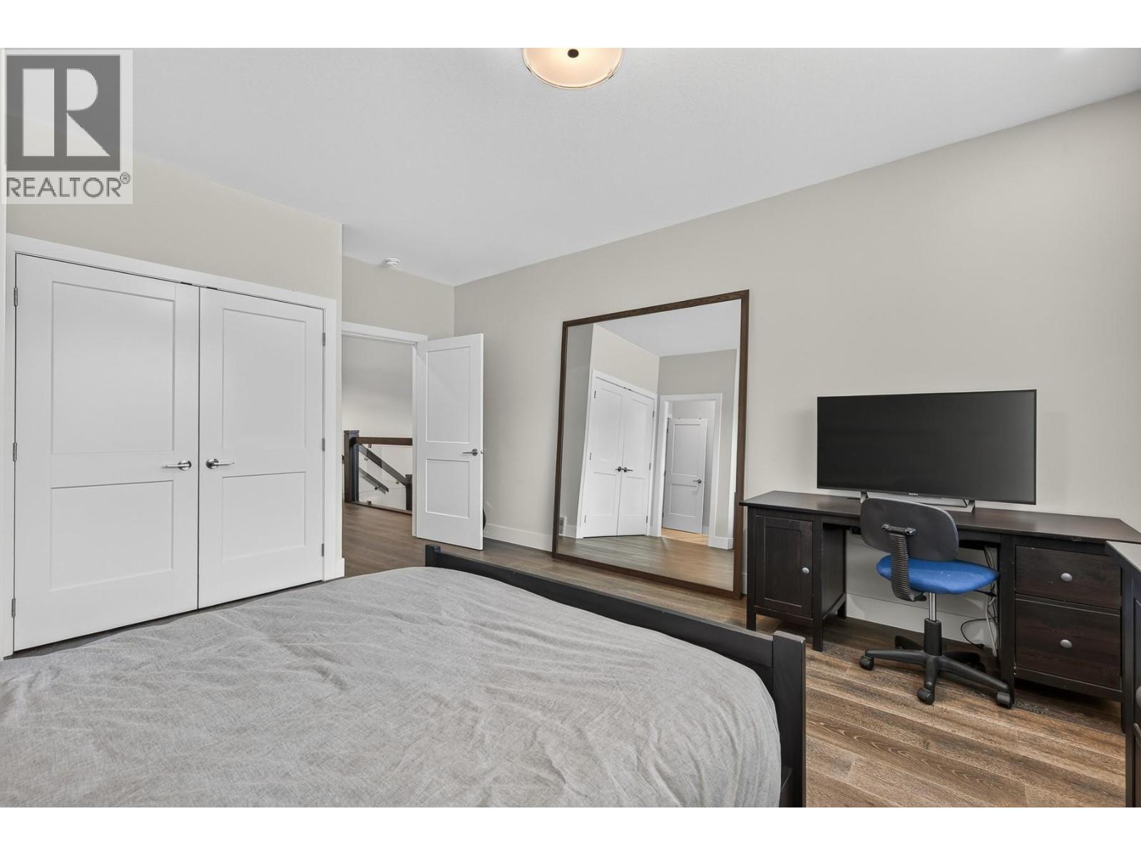 2291 4B Avenue SE - 44