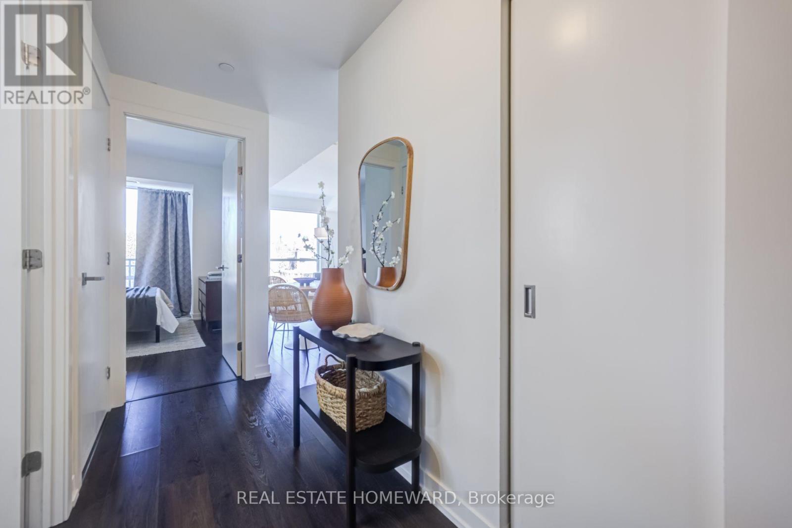 #309 223 ST CLAIR AVENUE W - 1