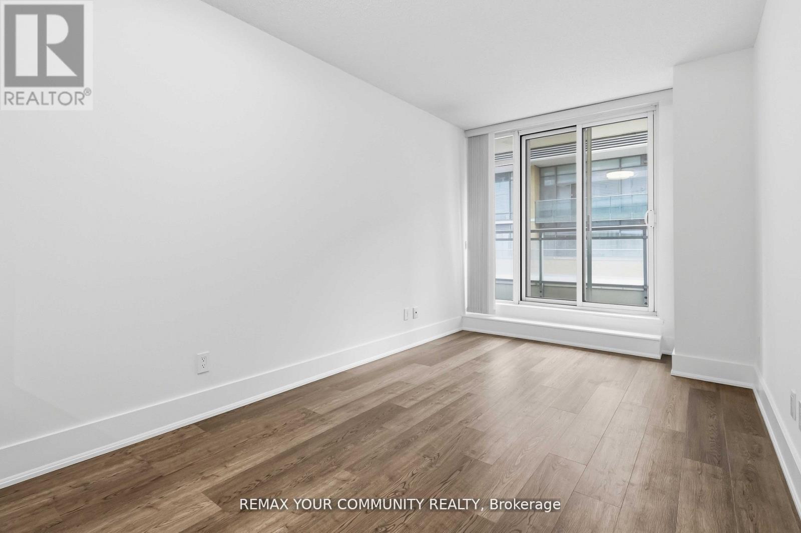 #606 8 SCOLLARD STREET - 15