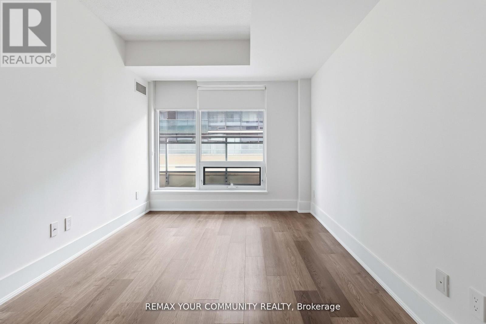 #606 8 SCOLLARD STREET - 19