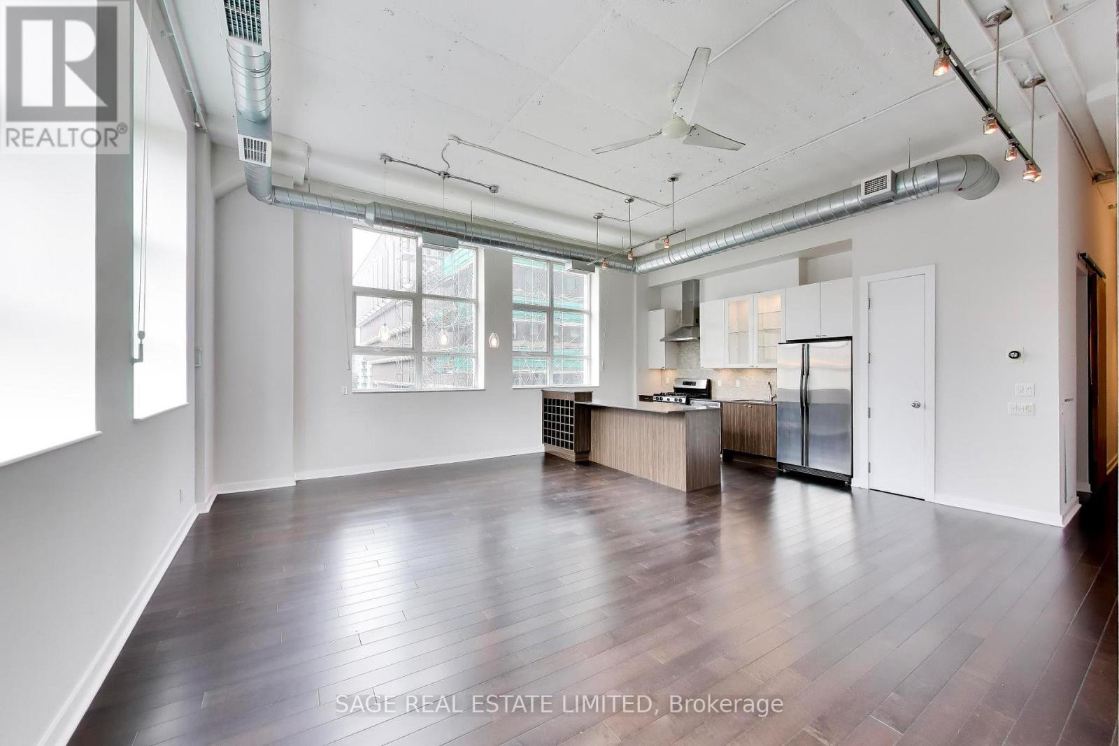 #521 155 DALHOUSIE STREET - 3