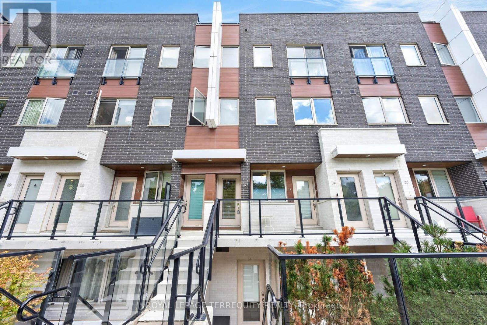 Photo of 780 Sheppard Avenue