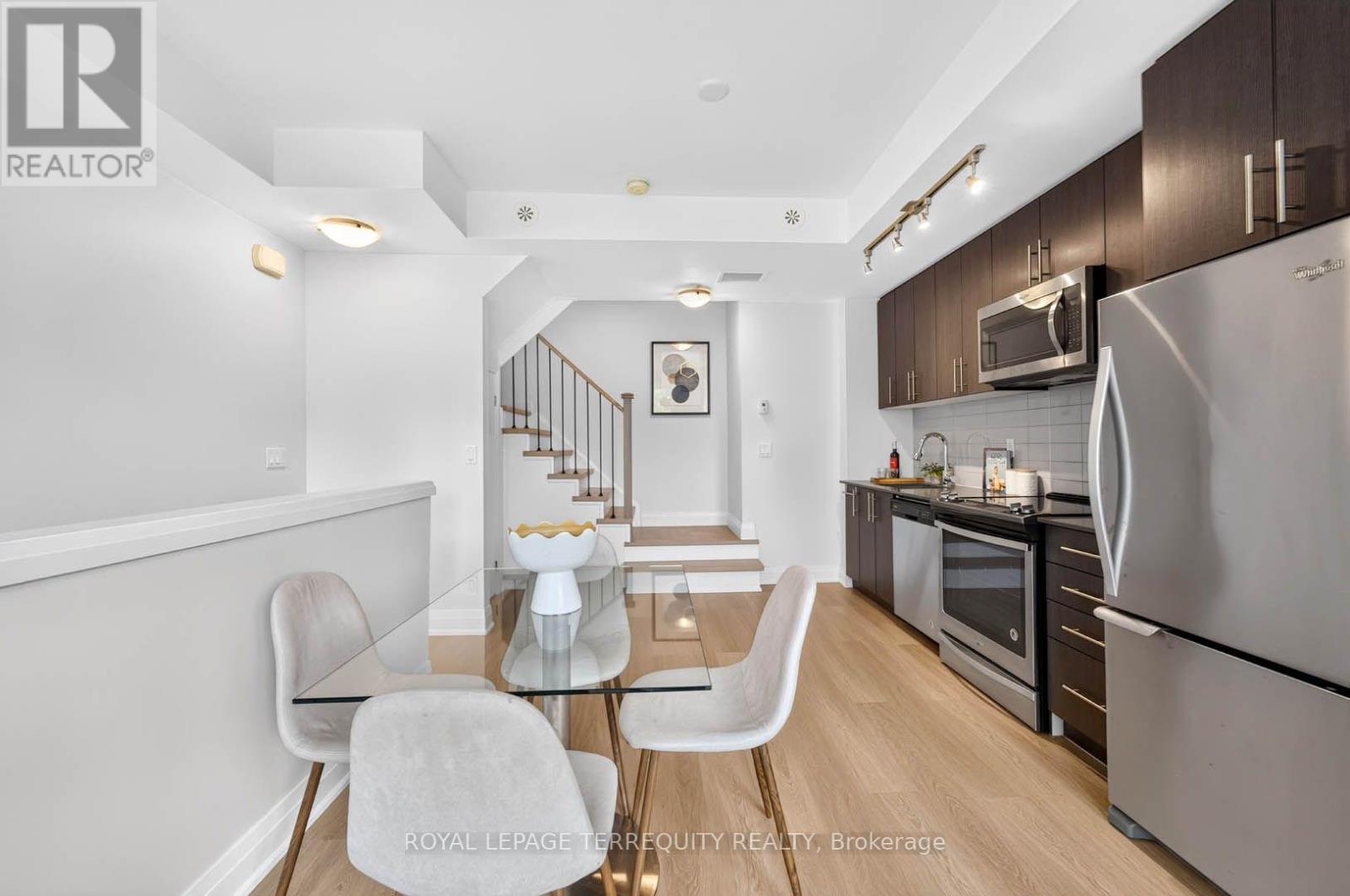#16 780 SHEPPARD AVENUE E - 13