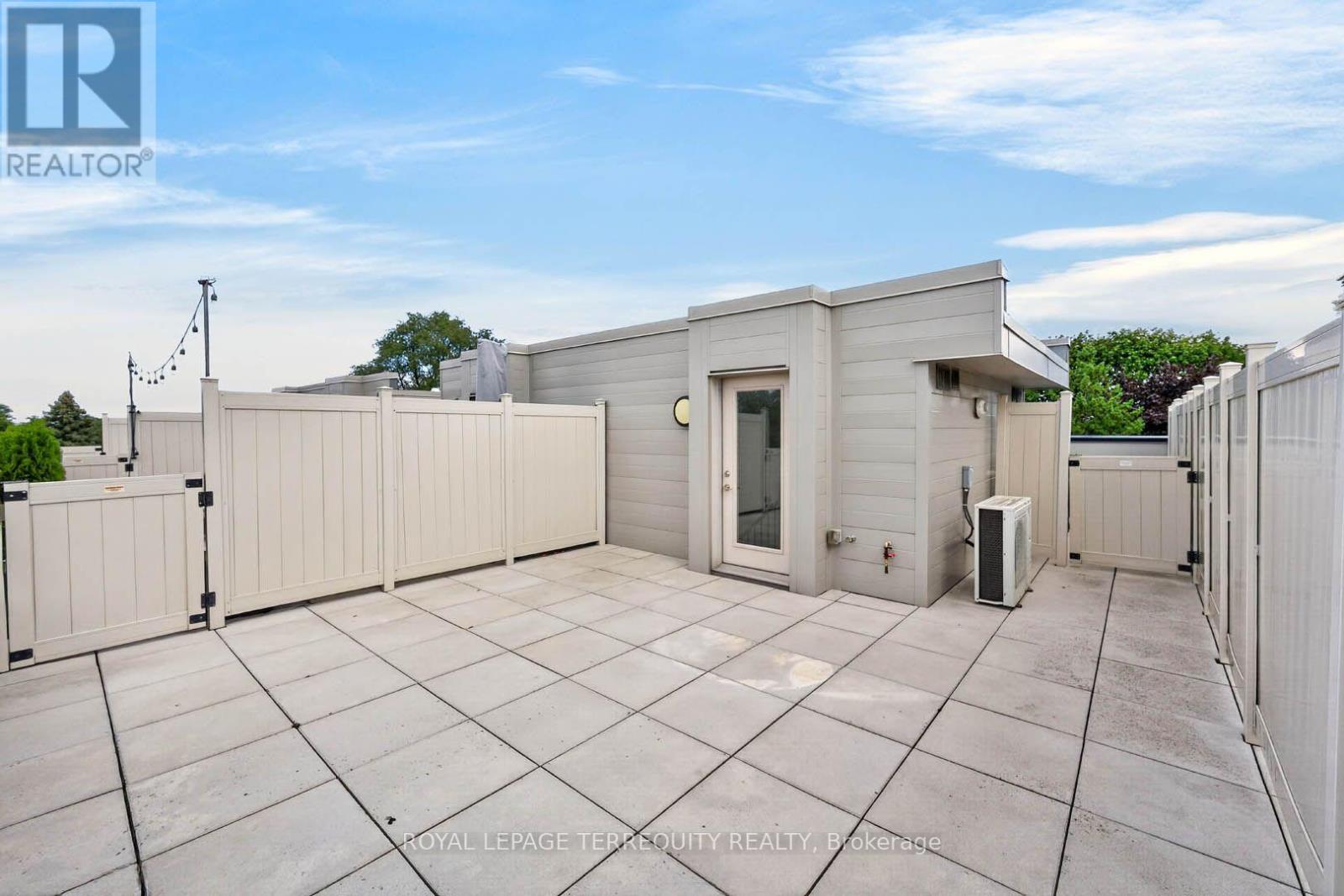 #16 780 SHEPPARD AVENUE E - 33