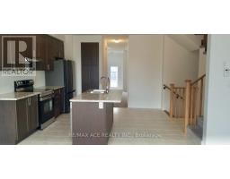 2026 Verne Bowen Street, Oshawa, ON L1L0S3 Photo 11