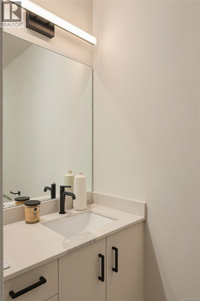 671 Madrona Pl - 13