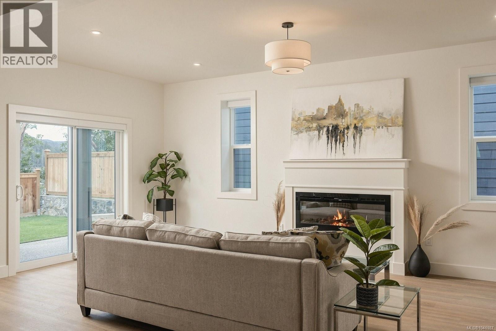 671 Madrona Pl, Langford — photo 6