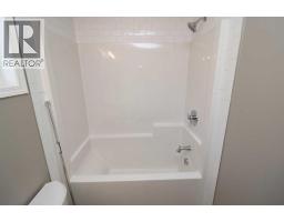 447 Henricks Drive, Irricana, AB T0M1B0 Photo 11