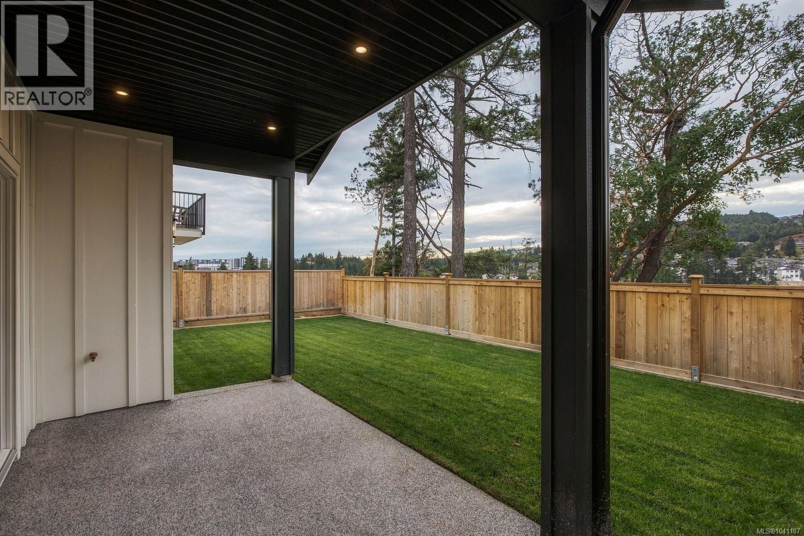 671 Madrona Pl - 26
