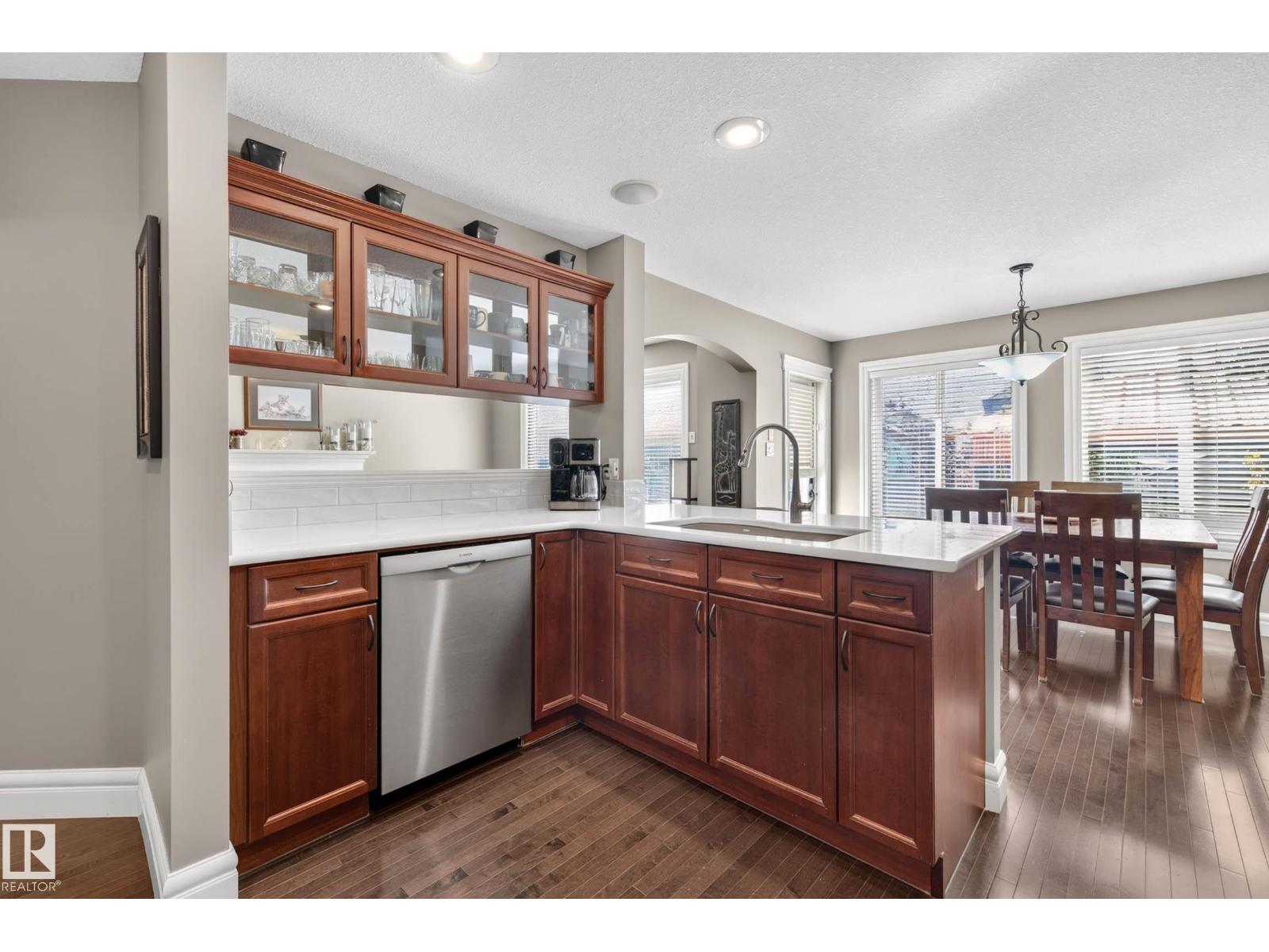 4207 157 AV NW - 16