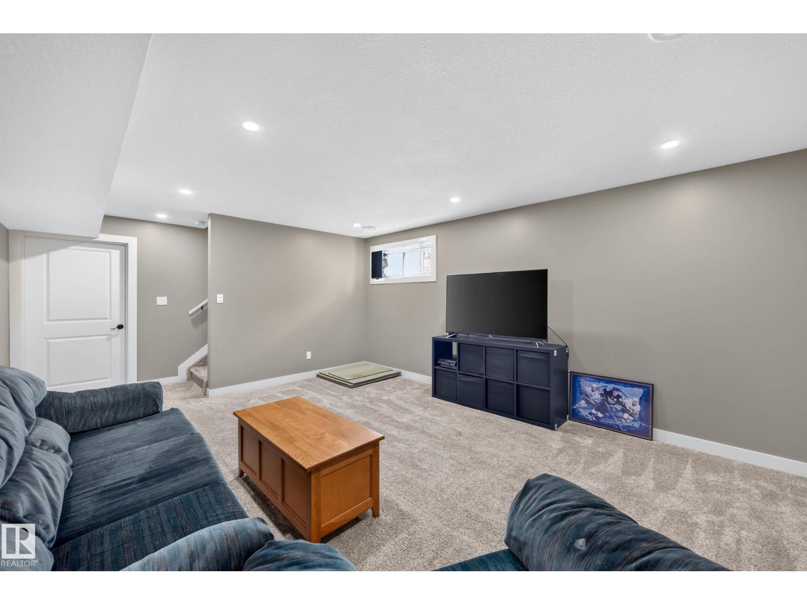 4207 157 AV NW - 33