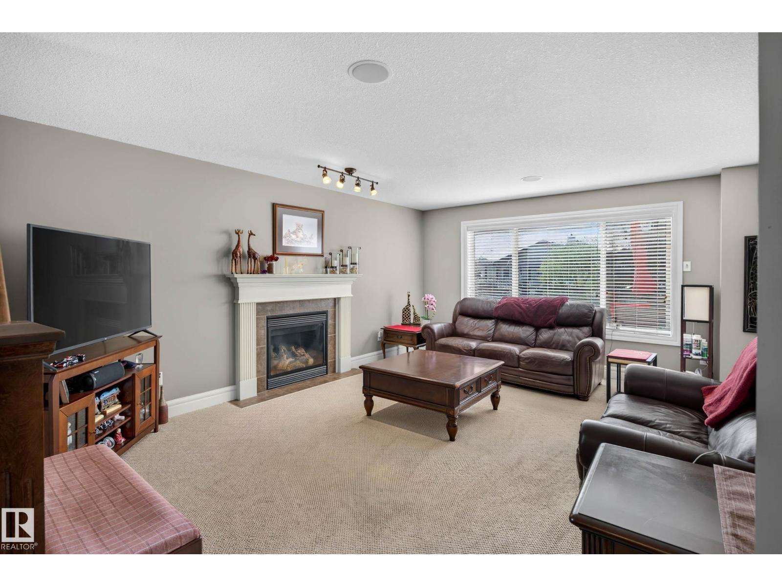4207 157 AV NW - 5