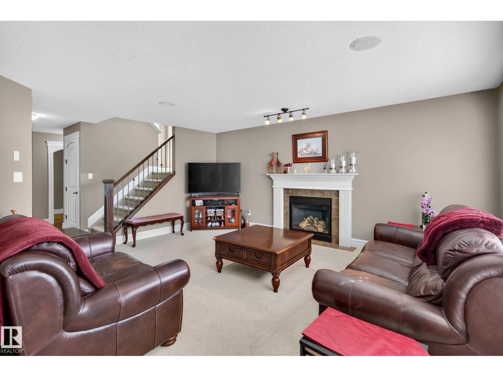 4207 157 AV NW - 6