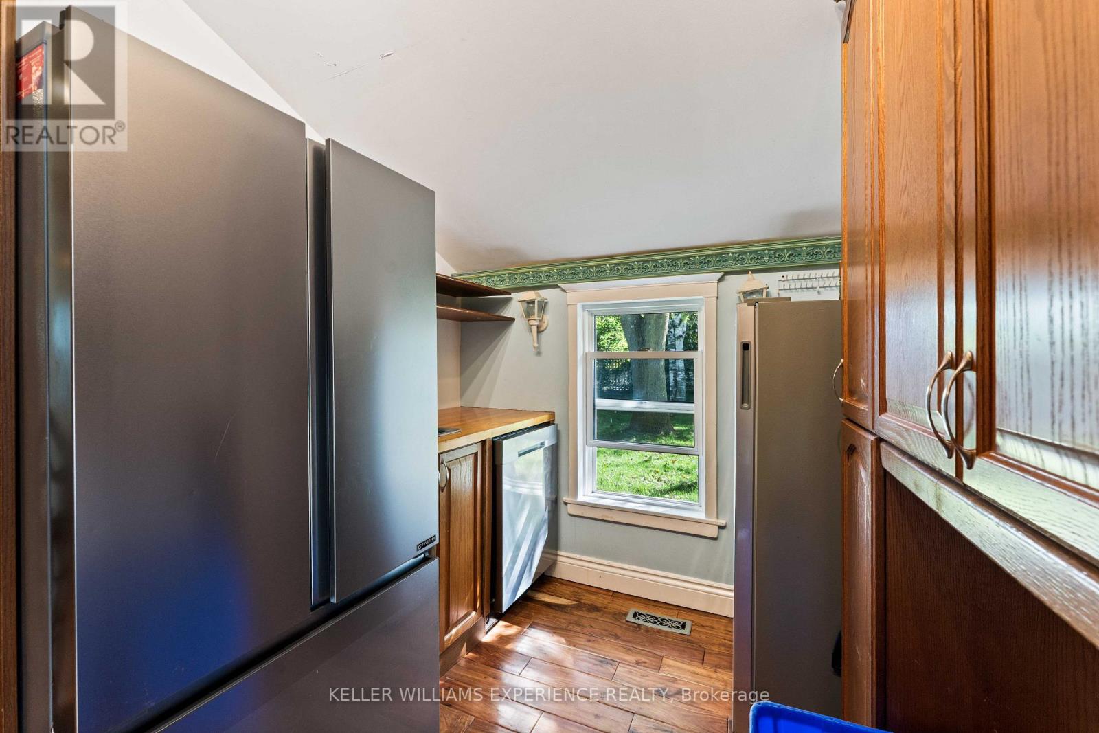 120 ELIZABETH STREET - 21