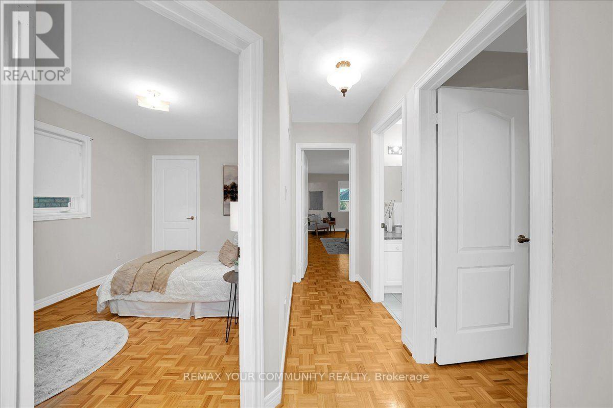 129 COLOMBO CRESCENT - 26