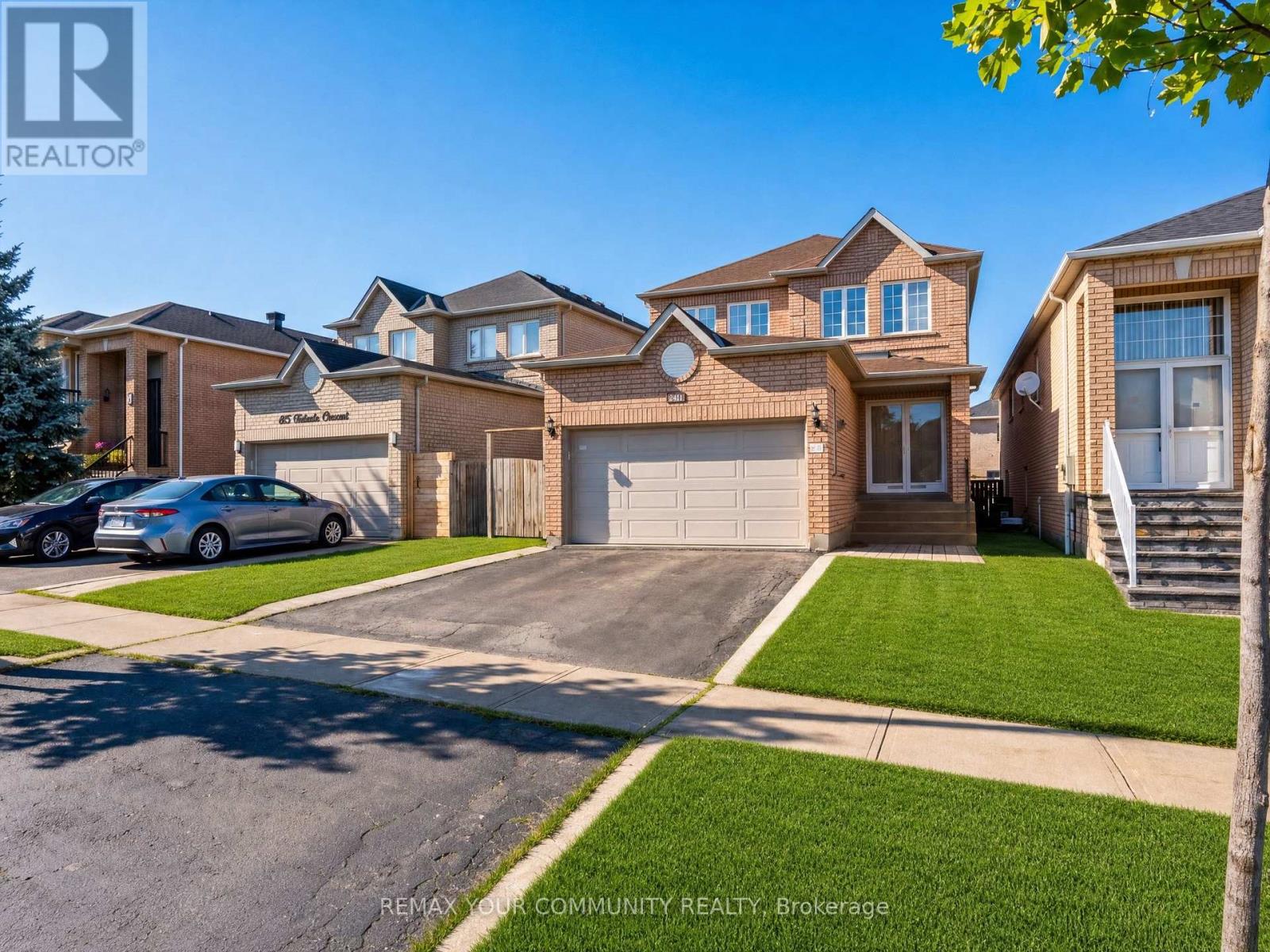 129 COLOMBO CRESCENT - 3