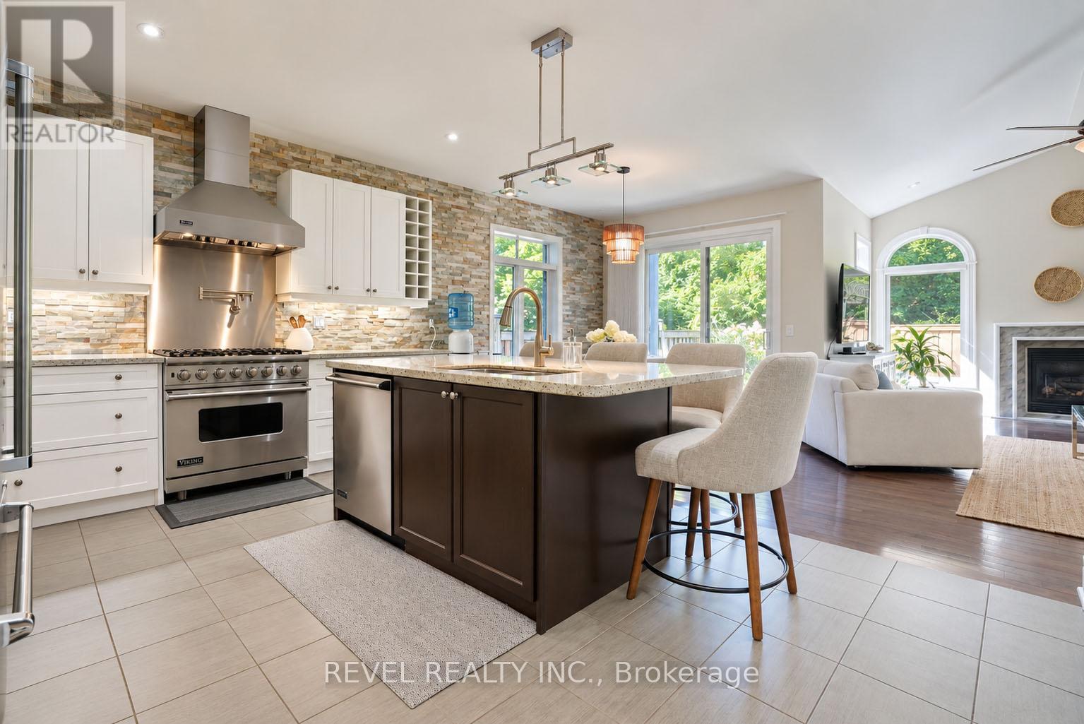 36 TURNER DRIVE - 11