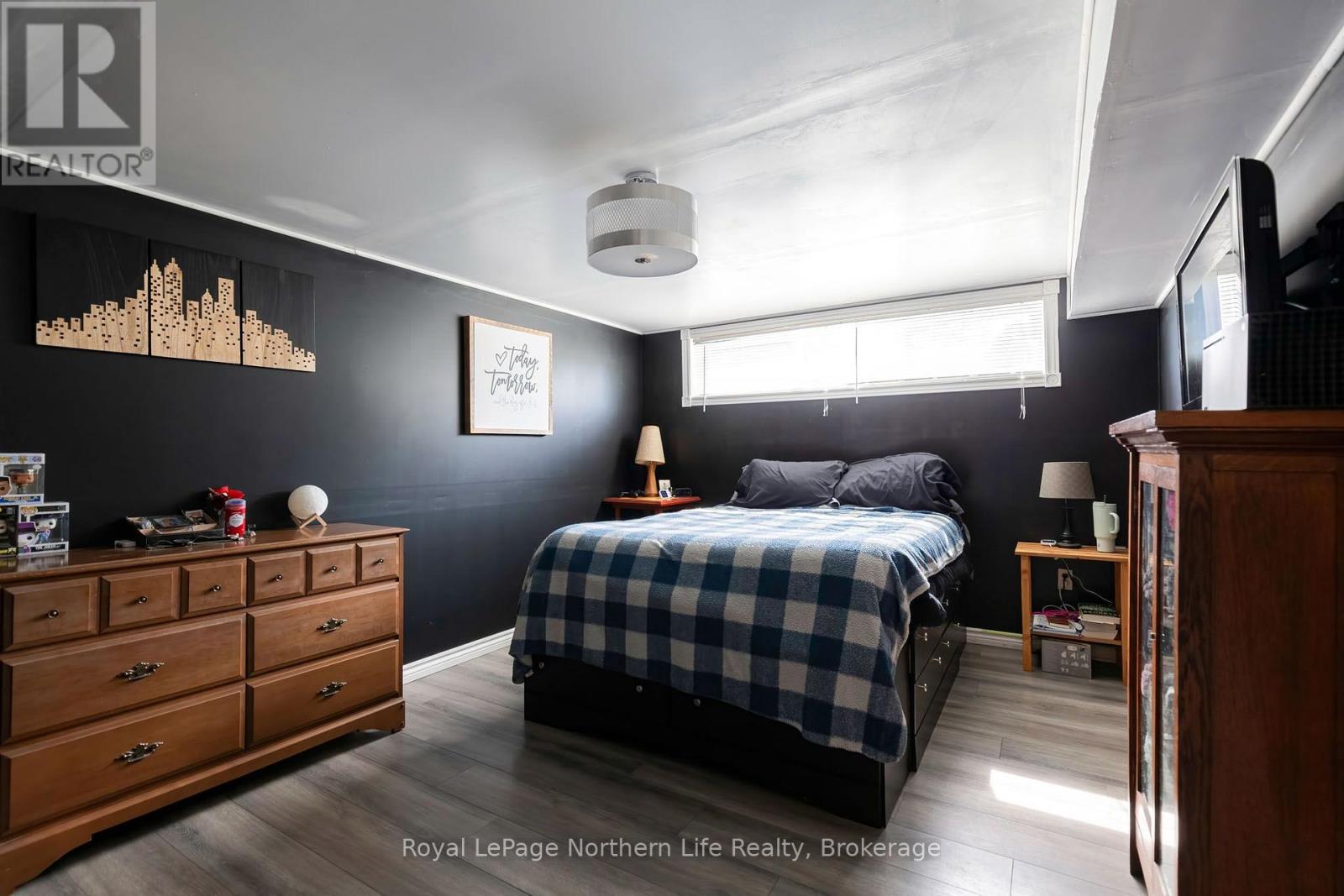 23 HARRIS DRIVE - Image 17